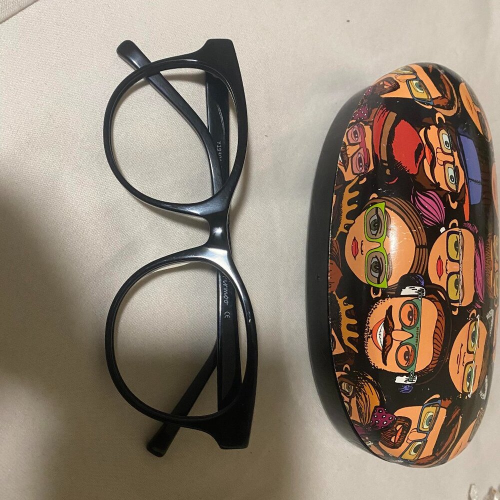 Black eyeglasses frame